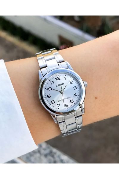 Caslo Women's watch