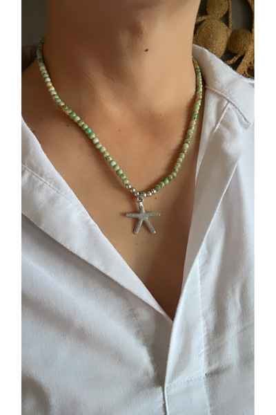 by özllem قلادة من الخرز الزجاجي مع طرف نجم البحر