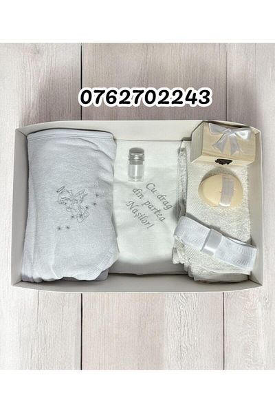 Botez Trusou botez ingeras, 7 piese, alb, in cutie, bumbac, cu mesajul "Cu drag din partea nasilor"