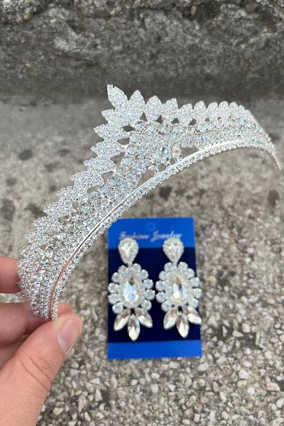 Hobigram Daniela Silver Bridal Henna Crown Special Occasion Accessory Women's Crown and Three Shuttle Earrings Set