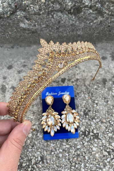 Hobigram Daniela Gold Bridal Henna Crown Special Occasion Accessory Women's Crown and Wide Shuttle Earrings Set