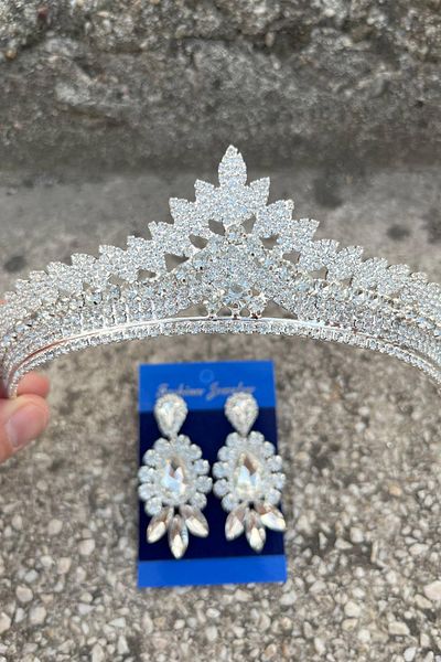 Hobigram Daniela Silver Bridal Henna Crown Special Occasion Accessory Women's Crown and Three Shuttle Earrings Set