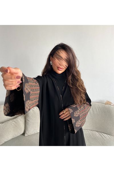 Lusin abaya Royal Crepe Abaya with Luxe Folded Indian Linen Sleeves