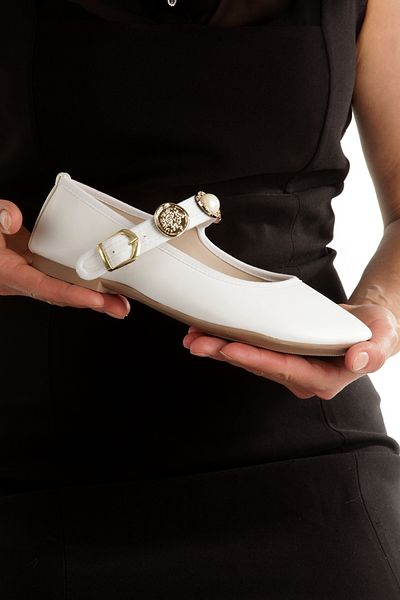 PAYZİN ''Ni̇lüfer'' White Skin Round Toe Flat Bottomed Helmet Accessory Ballerina New Season