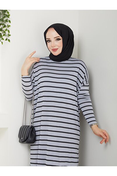 MODAMÜNASİP Το ριγέ βισκόζη χτενισμένο βαμβακερό φόρεμα μας με υφασμάτινο υλικό που ρέει σαν νερό χωρίς γραμμή