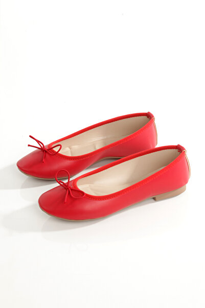 PAYZİN '' EMEL '' Kırmızı Cilt Yuvarlak Burunlu Düz Tabanlı Bıyık Fiyonklu Babet Yeni Sezon