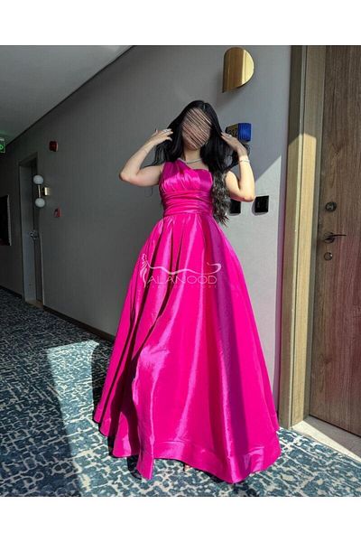 ALANOOD FASHION Elegant fuchsia evening dress with a stylish and shiny design