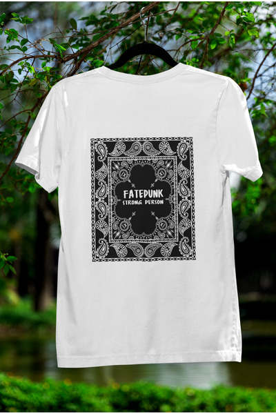 MAGORS تيشيرت FATEPUNK مطبوع برقبة دائرية من القطن ذو قصة كبيرة وأكمام قصيرة ...