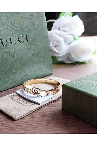 Arabest Elegant bracelet with a distinctive design