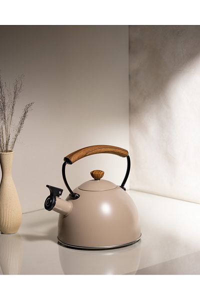 Madame Coco Elita Teapot - Beige