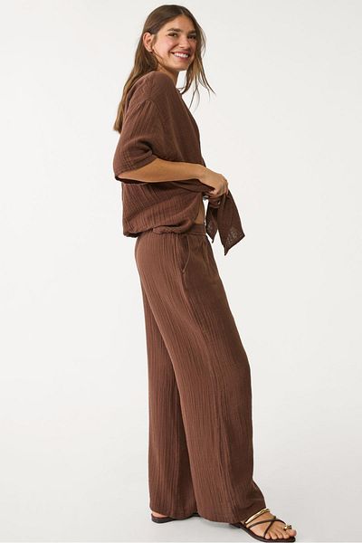 Stradivarius Flowing trousers with an elastic waistband
