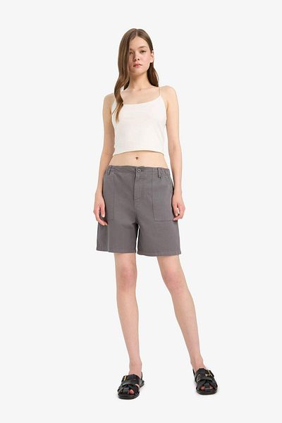 DeFacto Coool Normal Waist Short Leg Gabardine Bermuda Shorts F3318Ax25Sm
