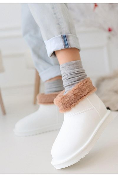Celira Mordi White Oval Toe Waterproof Boots with Fur Inside