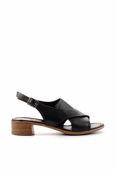 Bambi Black Leather Women's Classic Heeled Shoes K05290032503