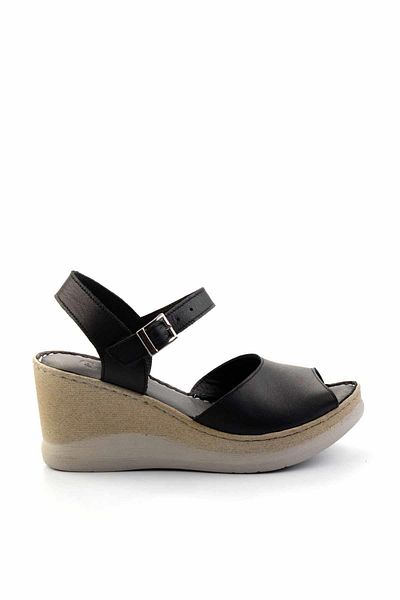 Bambi Schwarze Leder-Damenschuhe mit Keilabsatz K05281018303