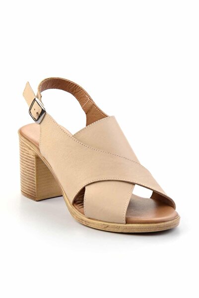 Bambi Beige Leather Women's Classic Heeled Shoes K05717007803