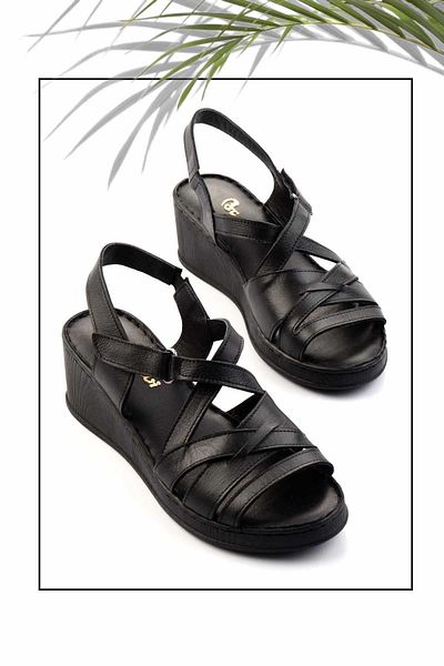 Bambi Schwarze Damen-Schuhe mit Keilabsatz aus echtem Leder – K 05466057203