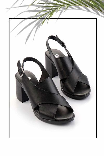 Bambi Black Leather Women's Classic Heeled Shoes K05717007803