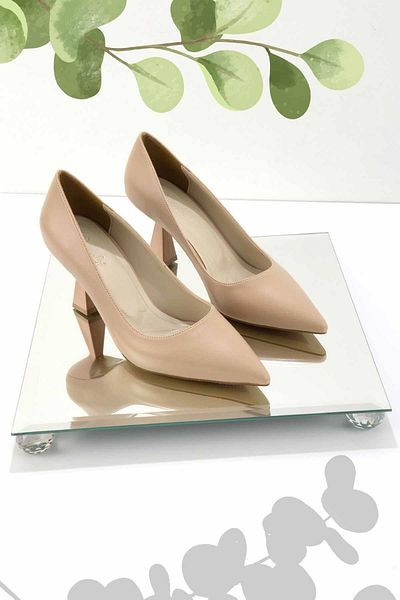 Bambi Beige Klassische Damenschuhe mit Absatz K 01231304809