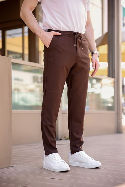 MODAMESTO Ανδρικό καφέ παντελόνι Jogger με άνετη εφαρμογή με πλαϊνές τσέπες και ελαστική μέση με κορδόνια