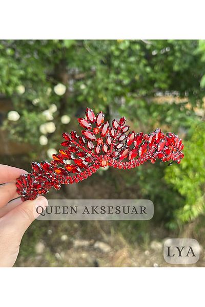 QUEEN AKSESUAR Lya Ruby Red Crystal Stone Luxury Design Engagement Bridal Tiara Metal Crown with High Authentic Motif