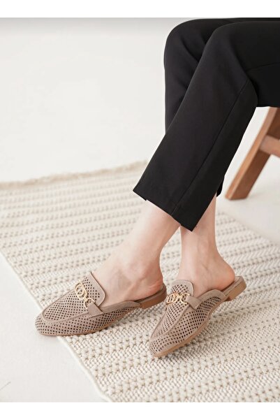 WHİTE LİNE Γυναικεία καθημερινή κλειστή μπροστινή κοίλη μποτάκι με πέτρα Κομψό άνετο σπίτι, δρόμος, παντόφλες παραλίας