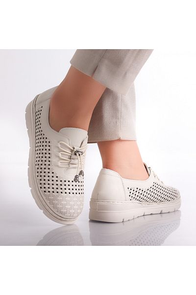 MODA STİL Women's casual shoes Beige made of ecological leather Julisa, 41