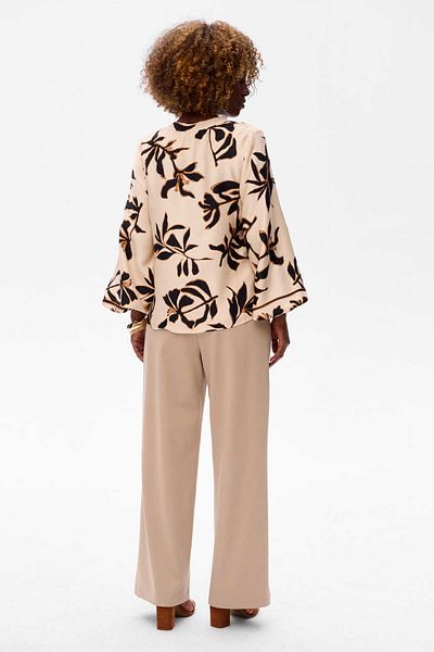 Blue Shadow Legacy 2 Warm Beige Blouse