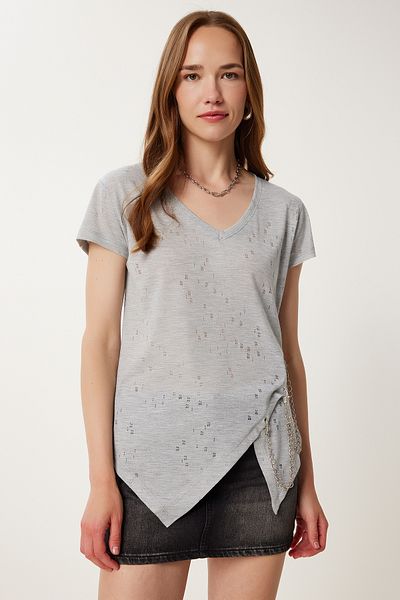 Happiness İstanbul Graues Melange-Strick-T-Shirt für Damen mit zerrissenen Details und Metall-Accessoires TP00101