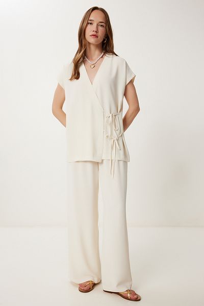 Happiness İstanbul Women's Cream Wrap Collar Blouse Pants Suit Dd01355