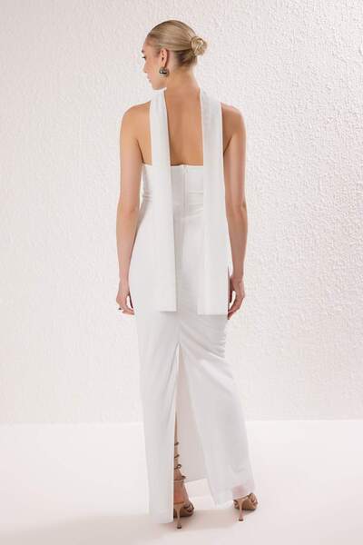 Trendyol Collection Πλεκτό μάξι βραδινό φόρεμα από τούλι με λευκό μαντήλι TPRSS25AE00056