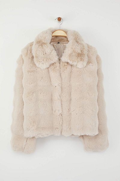 Trendyol Collection Ecru Regular Fit Fur Coat Twoaw26Mo00105