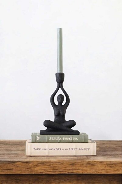 Warm Design Oturan Kadın Dekoratif Mumluk