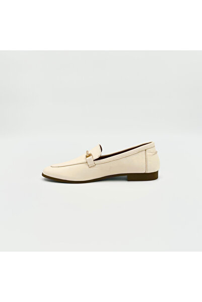 Folle Bej Hakiki Deri Loafer – 1 cm Topuklu Altın Tokalı Günlük Ayakkabı