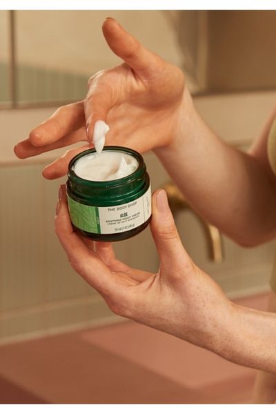 THE BODY SHOP CREMA CALMANTA DE NOAPTE PENTRU TEN ALOE 50 ML