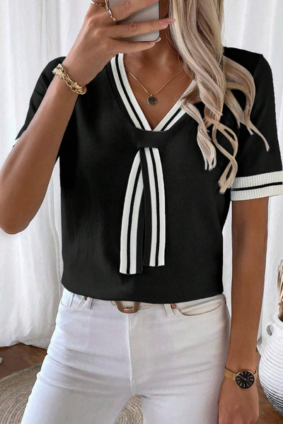 citystyle Bluză neagră în stil polo cu dungi în stil colegiu cu decolteu în V