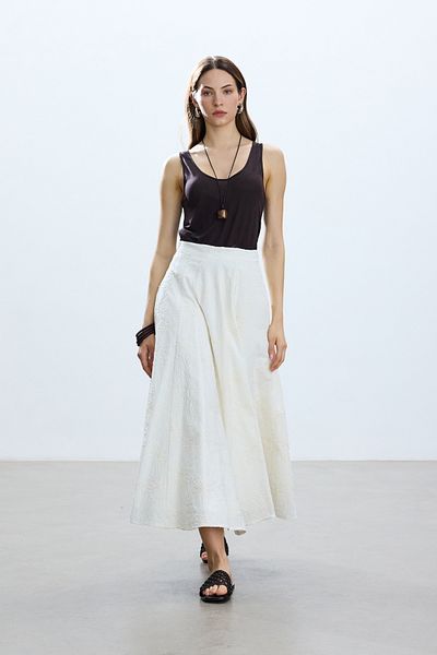 BE BLUE Ecru Embroidery Detailed Skirt