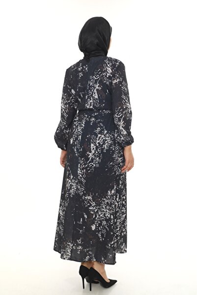 Butik Women's plus size print dress