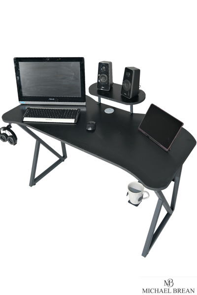 Michael Brean Özel Tasarım Oyuncu Masası 135 Cm Bardaklık Ve Kulaklık Tutucu Hediye