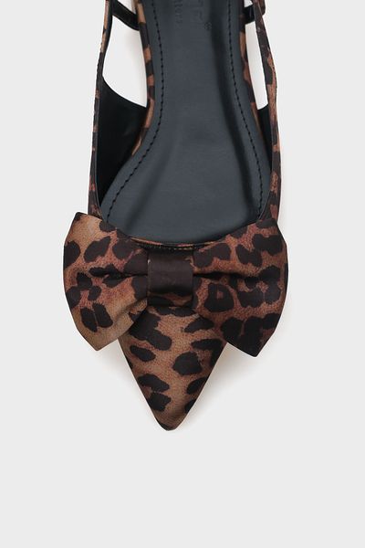 Capone Outfitters Γυναικείες μπαλαρίνες Ania με μυτερές μύτες σατέν slingback