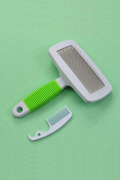 İronika Ironika 2-Piece Cat and Dog Comb - Hair Collector Pet Brush Set