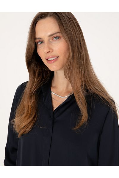Pierre Cardin قميص أزرق داكن مريح من الساتان بأكمام طويلة 50313588 -VR033