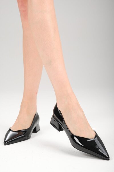 Mio Gusto Lakovaná kůže Marie černé barvy na nízkém podpatku dámské boty