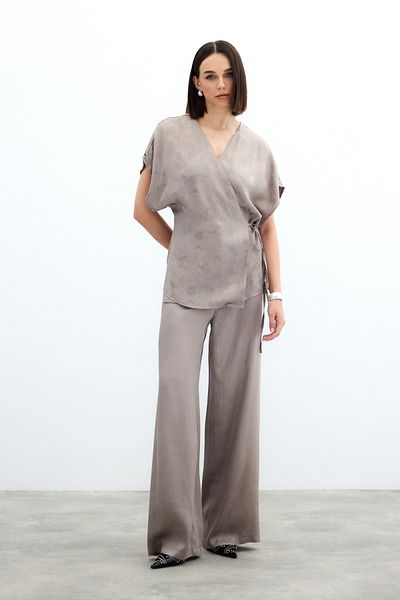 Sateen Tie-Up Jacquard Satin Blouse - Mink