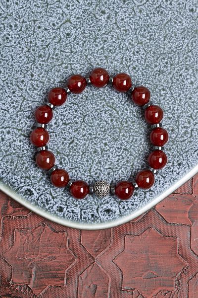 Saff Doğal Taş Certified Agate and Hematite Bracelet – Silver Accessory Detail