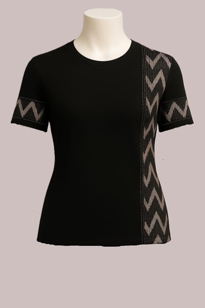 wear on Μεγάλο μέγεθος βισκόζης με κεντημένη πέτρα με κοντό μανίκι Mother Combed Cotton