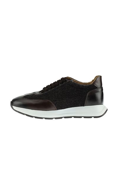 Abdullah Kiğılı Sports shoes