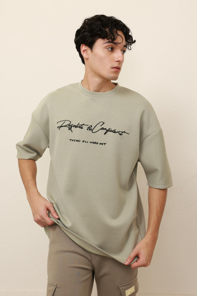 ALANAQA Unisex Oversized T-Shirt