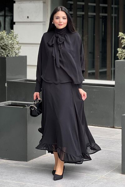 Ghisa Chiffon Suit with Ruffled Skirt and Underwear