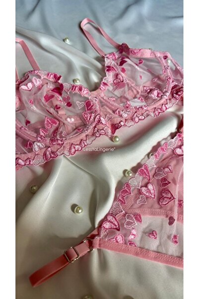Lessya Σετ Bralet με ροζ δαντέλα με σχέδιο καρδιάς